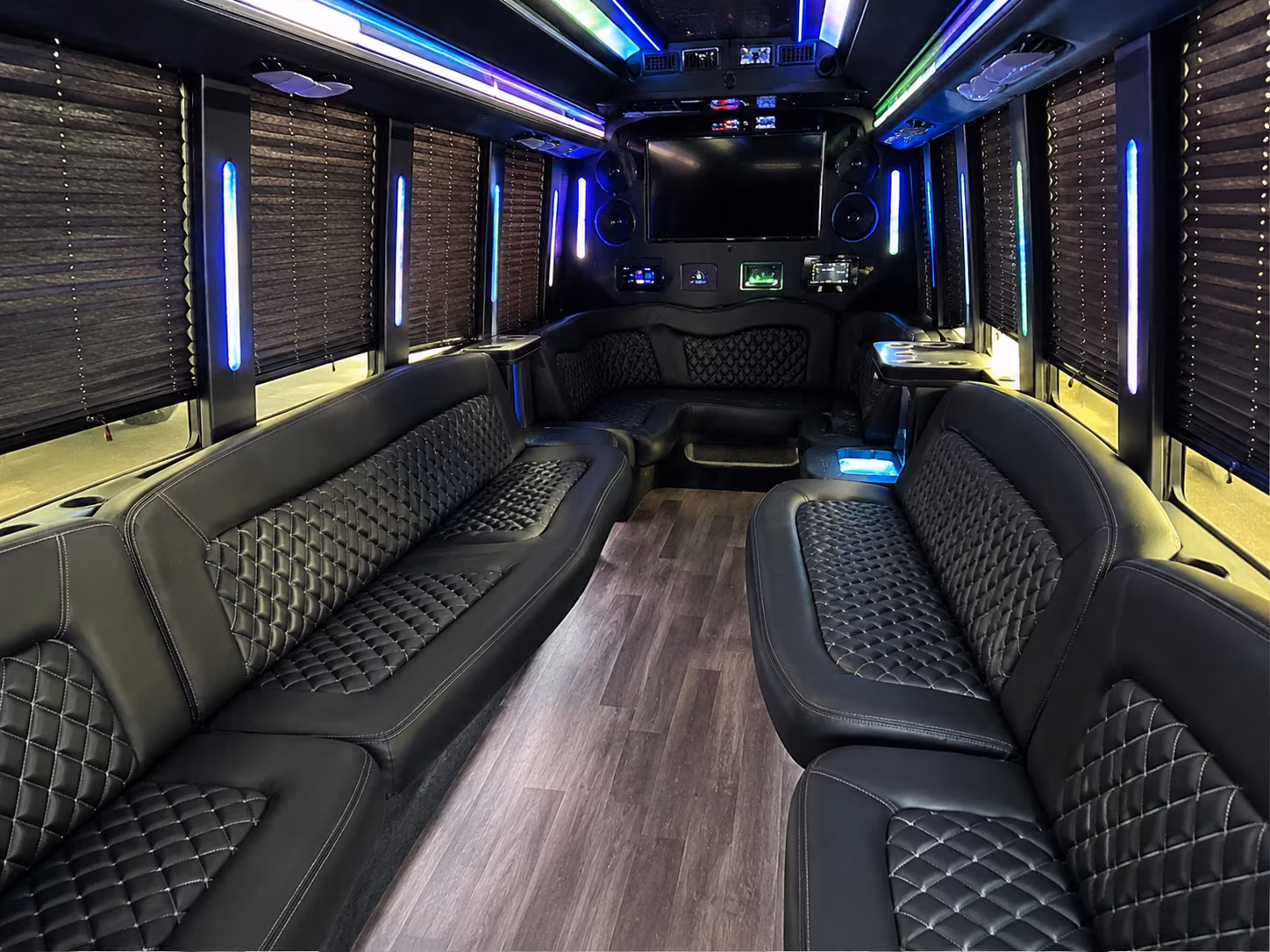hit every photo stop in your sterling heights party bus before the dance