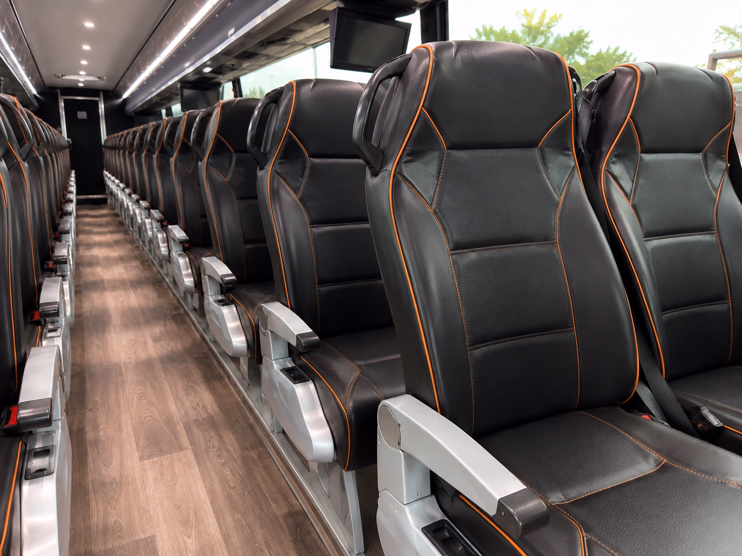 shuttle services for airline crews and airport staff in sterling heights