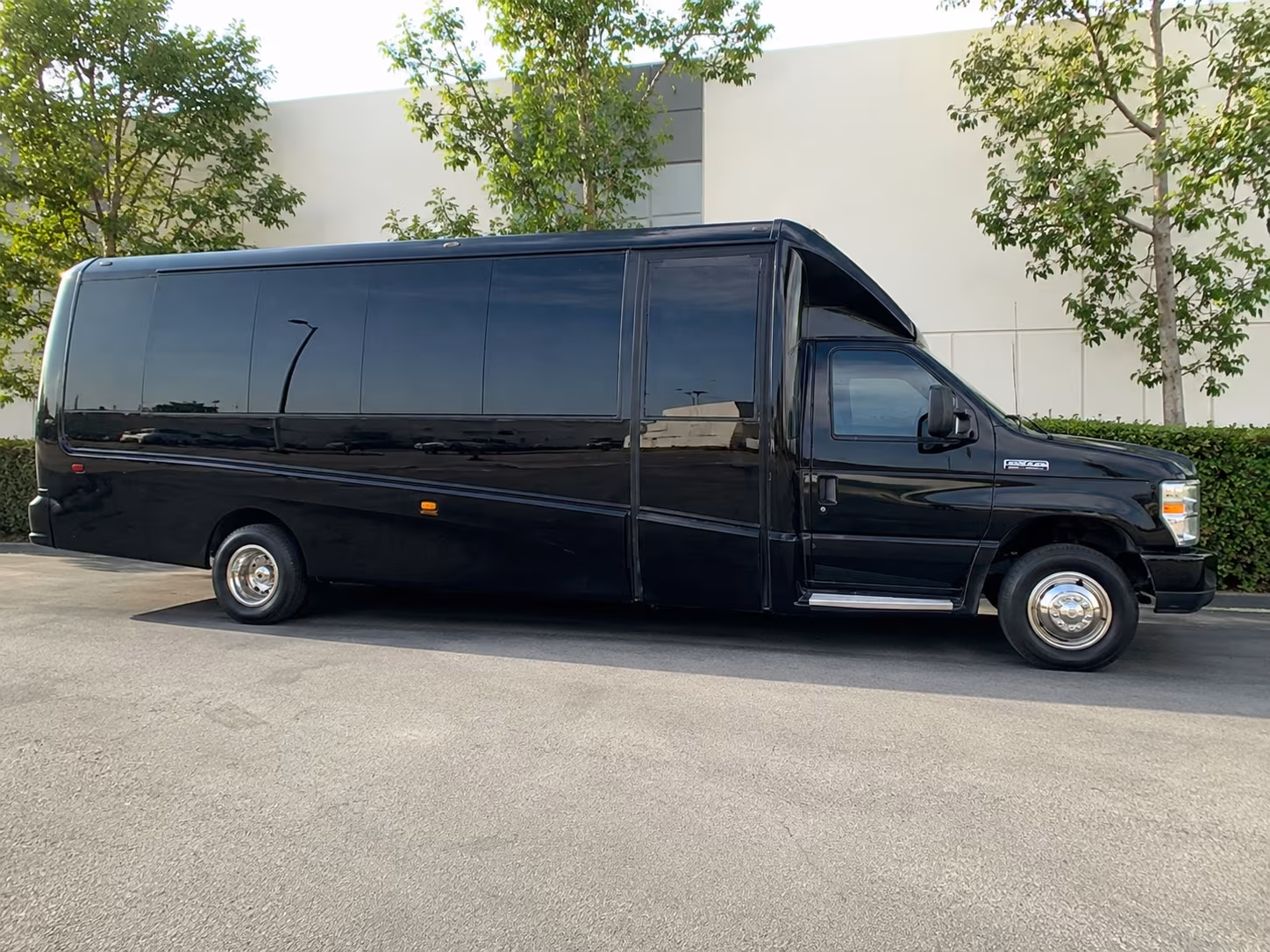 wine event transportation from sterling heights to youngblood vineyard